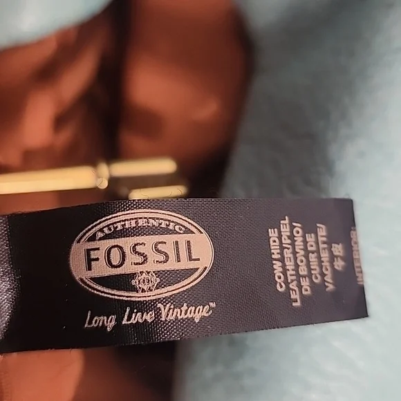 Fossil Teal Vintage Leather Shoulder Bag with Key Charm. LONG LIVE VINTAGE - Picture 16 of 16